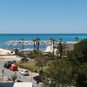 Ellymar Hotel