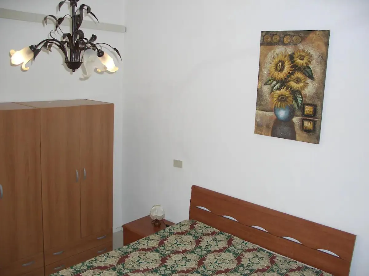 Blu Mariner Villa Vada 0*,